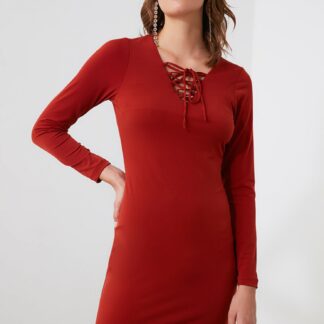 Trendyol červené pouzdrové šaty